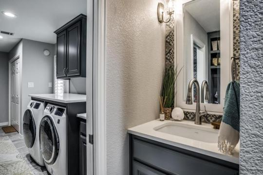 laundry-room-remodel-coppell03