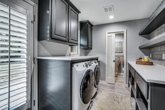 laundry-room-remodel-coppell07