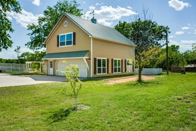 Featured image for “Detached Garage and Shop”